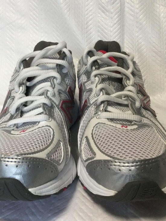 New Balance 470 Women Running Shoes Size 9 US White Silver  New Balance 470 Running Shoe Sneaker White Silver Pink Sz 6